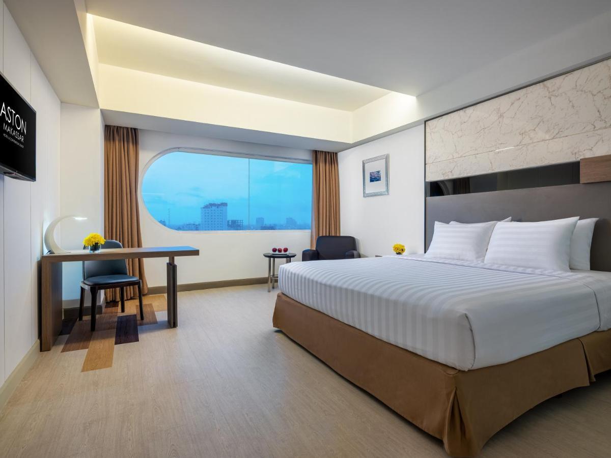 Aston Makassar Hotel&Convention Center Esterno foto