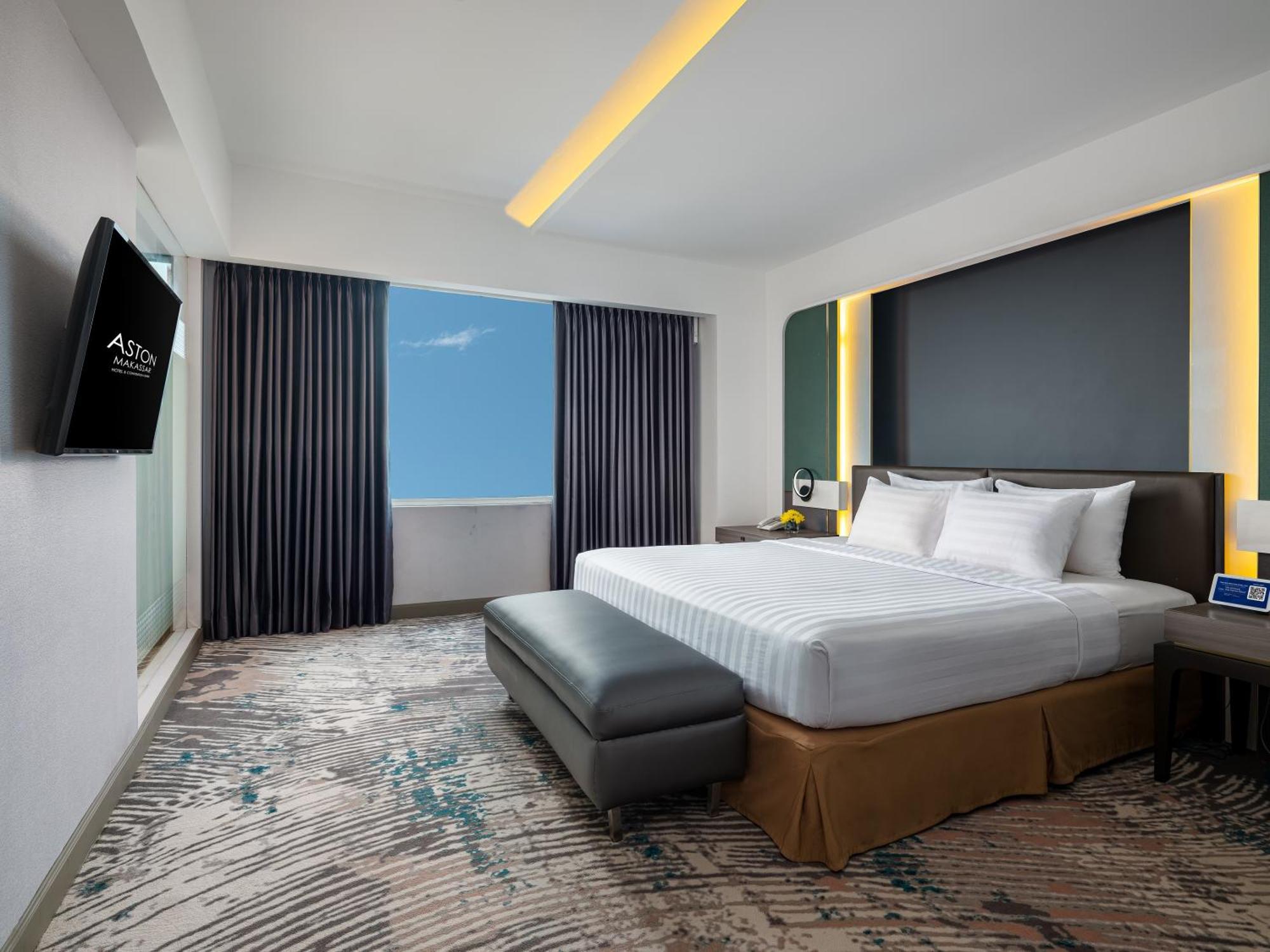 Aston Makassar Hotel&Convention Center Esterno foto