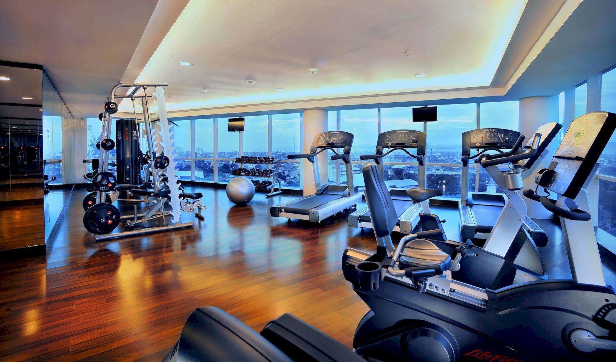 Aston Makassar Hotel&Convention Center Esterno foto